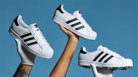 adidas schuh weiss lochmuster schwarze stripes|adidas 3 striped shoes.